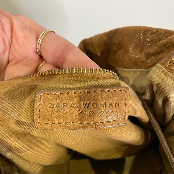 Leather bucket bag - Picture 7 of 7